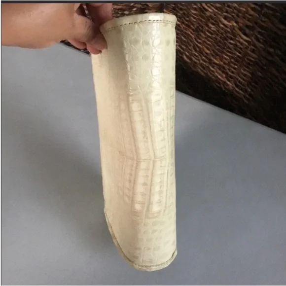 FRANCESCO SANTORO BEVERLY HILLS CROCODILE EMBOSSED HAND CLUTCH  INTERIOR SUEDE - Picture 3 of 15